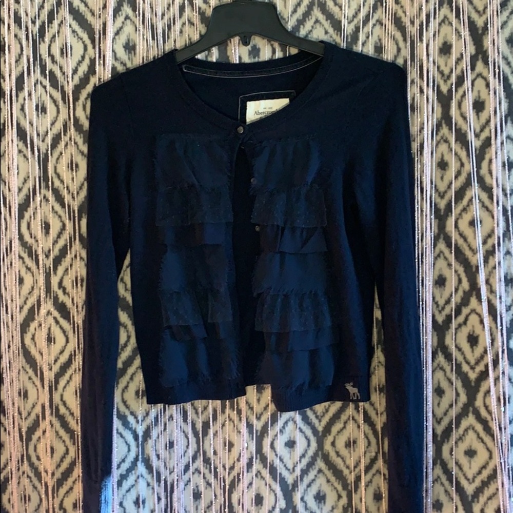 ✨Totes adorbs Abercrombie and Fitch cardigan✨